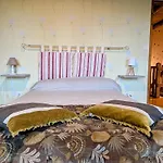 Maison De Caractere Au Coeur Du Village - Fr-1-582-546 בית נופש