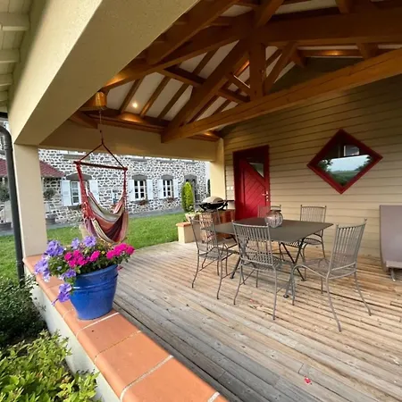 Maison De Caractere Au Coeur Du Village - Fr-1-582-546 *