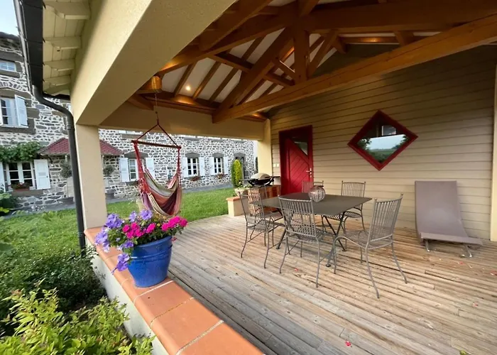 Maison De Caractere Au Coeur Du Village - Fr-1-582-546 *