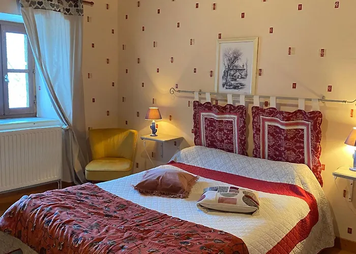 Maison De Caractère Au Cœur Du Village - Fr-1-582-546 Hébergement de vacances *